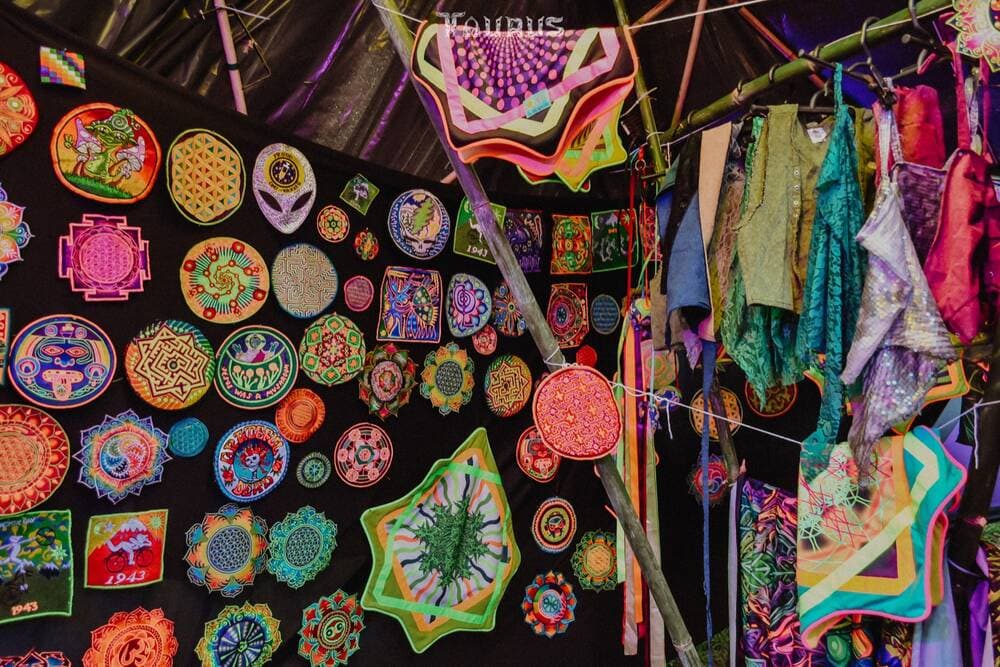 Feira de artesanato no festival